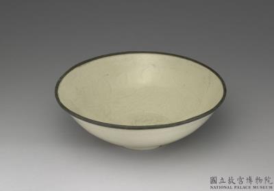 图片[2]-Bowl with incised lotus pattern in white glaze, Ding ware, Song dynasty (960-1279)-China Archive